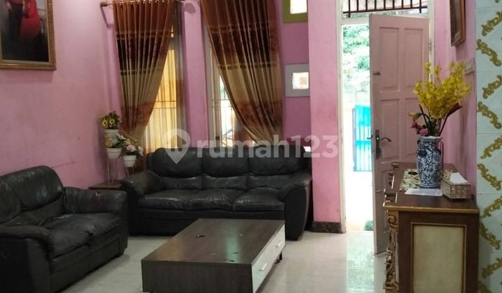 Dijual Rumah Depan Taman di Bintara Bekasi Barat - Lokasi Sangat Strategis