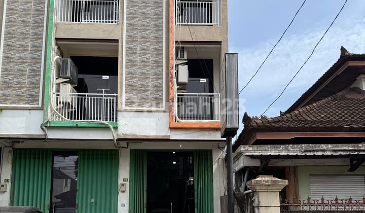 RUKO 3 Lantai di Denpasar Pinggir Jalan Raya Kondisi Bagus