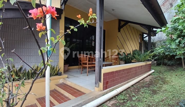 Jual Cepat Rumah Asri 2 Lantai Sayap Dago Siap Huni