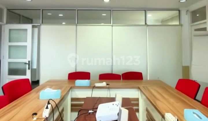 Gedung Kantor Cikini, Menteng, Jakarta Pusat Strategis Siap Pakai