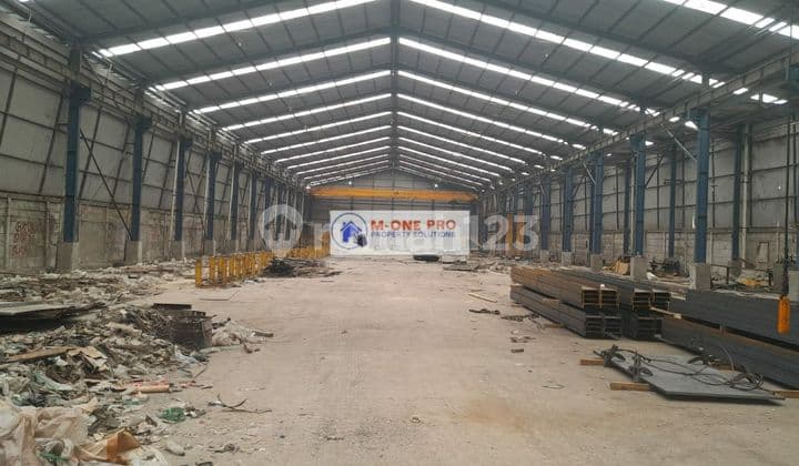 Disewakan atau jual Gudang 2750 mtr Bagus di Cipondoh, Tangerang