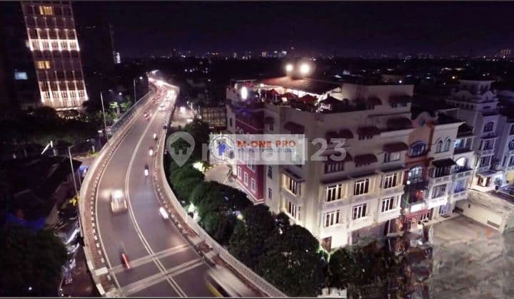 Dijual Hotel Bintang 3 Masih Aktif 5 Lantai di Senayan