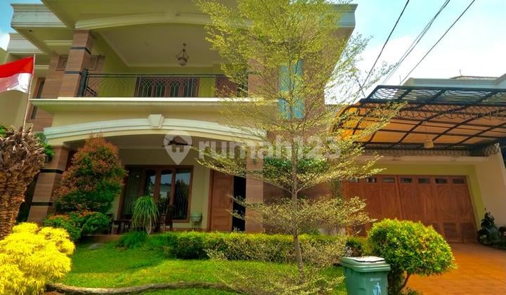 Rumah Mewah 650m2 + Pool Akses Jalan Lebar 2 Mobil