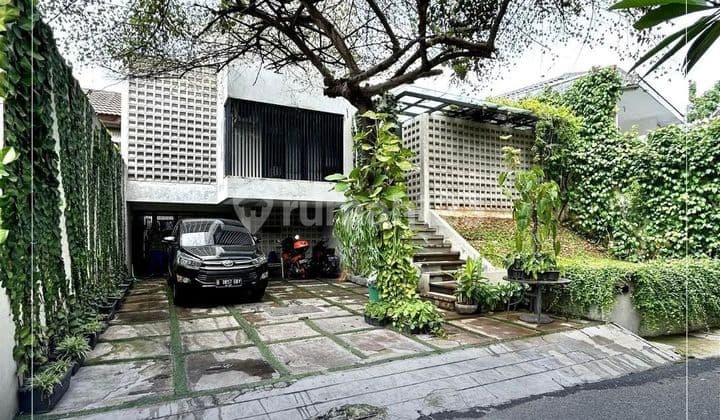 Rumah Villa Tropis + Private Pool & Roof Top di SCBD Senopati