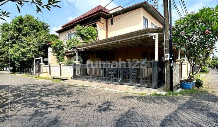 Rumah Hook Luas 339m 2 Menit Ke Tol Tb Simatupang