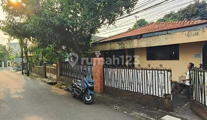 Jual Rumah Hitung Tanah Akses Jalan 2 Mobil