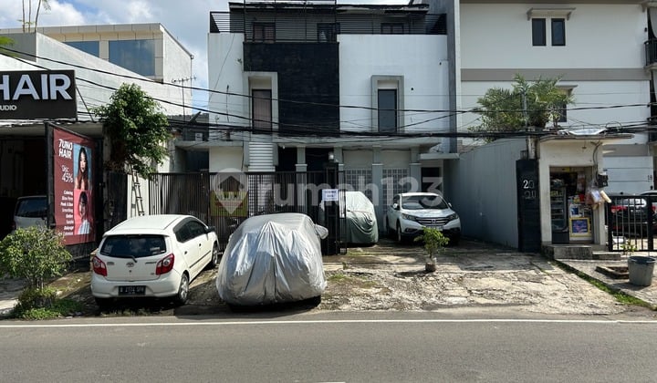 Selling Exclusive Boarding House 24 Rooms Location on Main Road Tebet