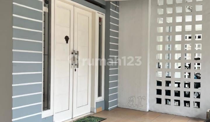 Ready-to-Occupy House Within a Complex Near Jurangmangu 06 Station