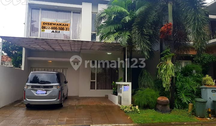 Beautiful Modern House in Kebayoran Village Bintaro