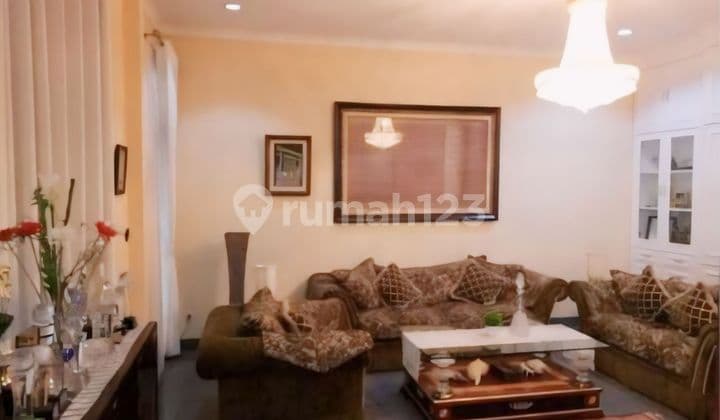 Dijual Rumah 2 Lantai Kebayoran Baru
