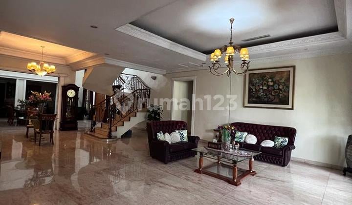 Dijual Rumah 2 Lantai Lokasi Strategis Kebayoran Baru