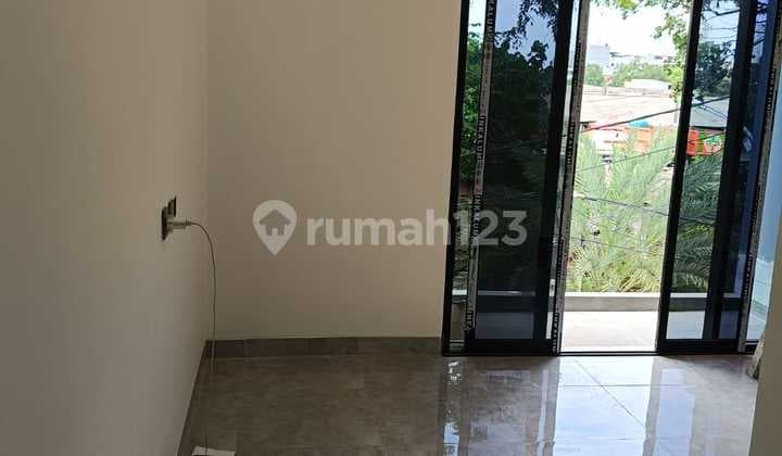 Rumah 2 Lantai Baru di Sunter Mas Tengah Siap Huni