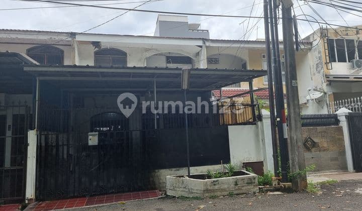 Rumah Siap Huni Dengan Jalanan Lebar Dan Nyaman Di Pelepah Raya
