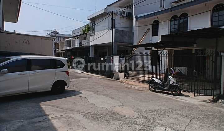 Rumah 2 Lantai Di Permata Biru Kelapa Gading Siap Huni