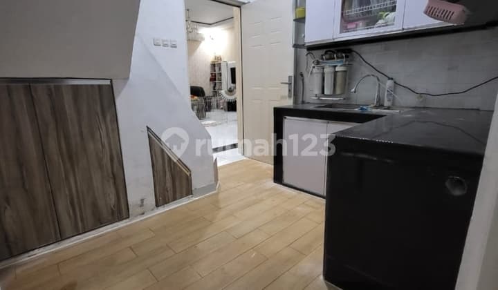 Dijual Cepat Rumah 2.5 Lantai, Shm - Sertifikat Hak Milik Di Jalan Kelapa Nias, Kelapa Gading, Jakarta Utara, Kelapa Gading, Hadap Selatan, Lokasi Strategis, Bebas Banjir, Ceiling Plafon Tinggi 3.5 M