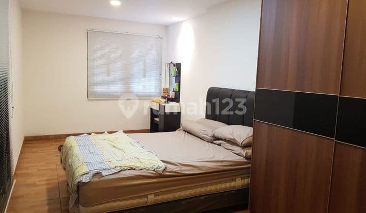 Rumah Siap Huni di Kelapa Lilin Kelapa Gading Jakarta Utara 2 Lantai SHM hadap Selatan di Lingkungan asri dan tenang bebas banjir lokasi strategis dekat jalan Tol dekat RS Mall #devigpkg