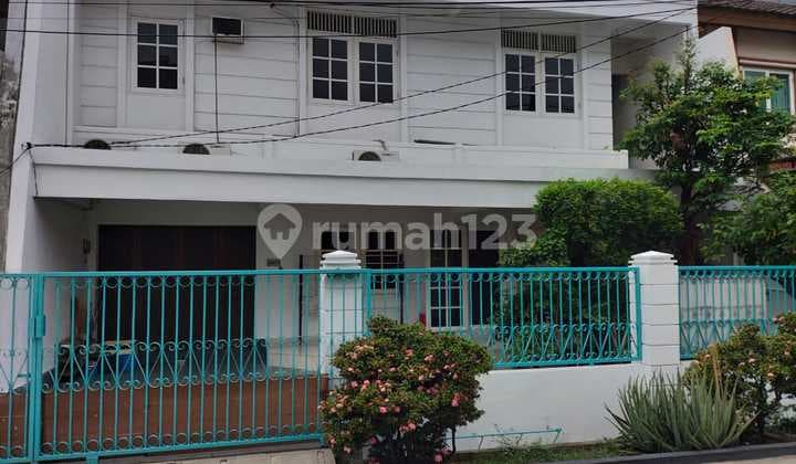 For Sale: Ready-to-Occupy House (with Boarding Rooms), 3-Car Road Frontage, Northeast Facing, One Gate System, Peaceful and Serene Astri Neighborhood, Strategic Location Near Kelapa Gading Mall, Pop Hotel, Hospital, Culinary and Business Centers #Bd