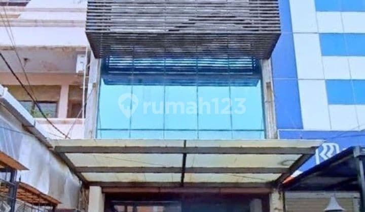 Ruko 4 Lantai Di Tomang, Jakarta Barat, Ex Cafe & Toko Bakery Lokasi Strategis Dekat Mall Taman Anggrek, Central Park, Roxy Mas, Rs Sumber Waras, Rs Royal Taruma, Shgb, Cocok Untuk Rumah Kost, Rumah Usaha, Kantor & Cafe Fasilitas : Lift Barang