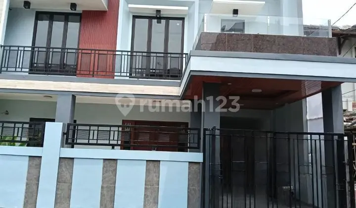 Rumah Baru Brand New Di Janur Indah Kelapa Gading 3 Lantai + Roof Top Dimensi 11 X 17 Shm Hadap Selatan Lokasi Strategis Dekat / Seberang Mall Pusat Kuliner Akses Tol Bebas Banjir #lilytjgpkg
