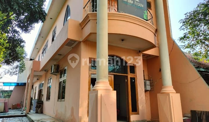 Rumah Murah, Standard 2 Lantai, Bagus Shm - Sertifikat Hak Milik, Tanah Komersial C 1,