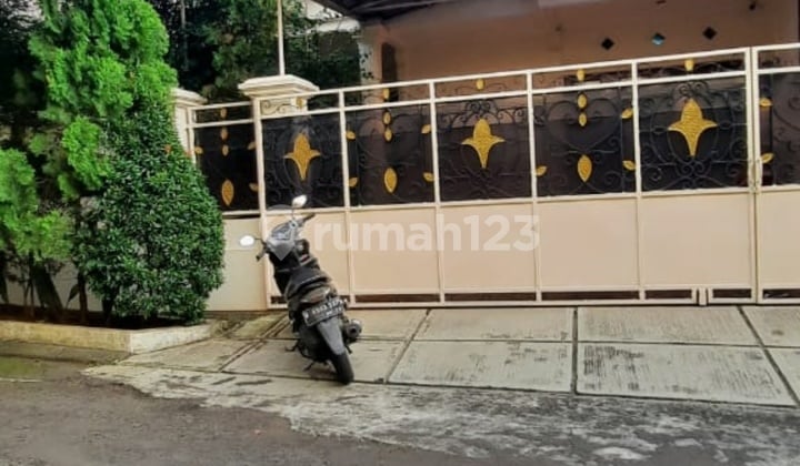 Dijual Rumah Siap Huni, 2 Lantai, Ada Balcon dan Rooftop, Lokasi Strategis, Bebas Banjir, Rapi Terawat, Dekat Pusat Kuline, Rs, Sekolah, #Josephine