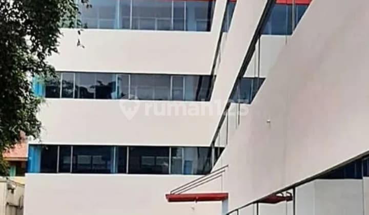 School Building for Sale, 4 Floors, with Rooftop and Elevator, Strategic Location, Close to Business Center, Hospital, Mall, Culinary Hub, SHM + Building Permit, Spacious Parking for 20 Cars, 40 Motorcycles, Features Balcony, Air Conditioning, Internet Network #Rahmadi.s