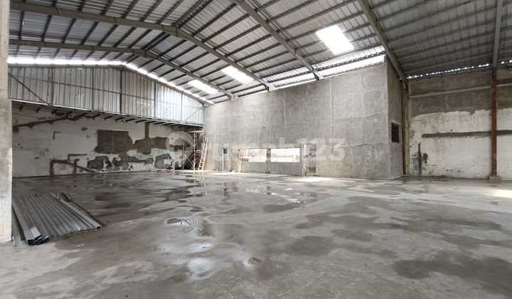 For Rent Ready-to-Use Warehouse on Jl Raya Penggilingan Jakarta