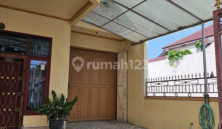 Rumah 2lt sangat strategis
