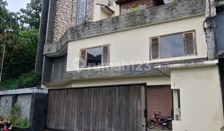 Luxury Mansion 5 Lantai dengan Lift & Private Pool