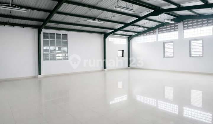 For Rent, Clean Warehouse Ready for Use in the Kopo Jaya Area