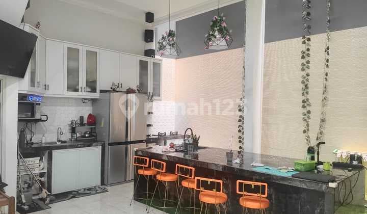 Ready-to-occupy 3-Story House for Sale in Sunter Jakarta