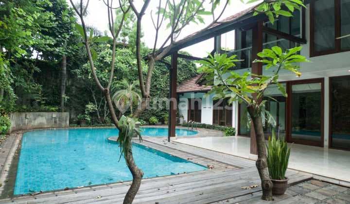 Rumah2 Lantai Ada Kolam Renang,Siap Huni,Bebas Banjir di Cilandak,Pasar Minggu,Jakarta Selatan