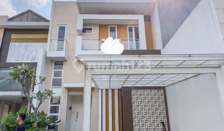 Rumah 2 Lantai,minimalis Modern Dengan Mezzanine Dalam Town House Di Pasar Minggu,jakarta Selatan