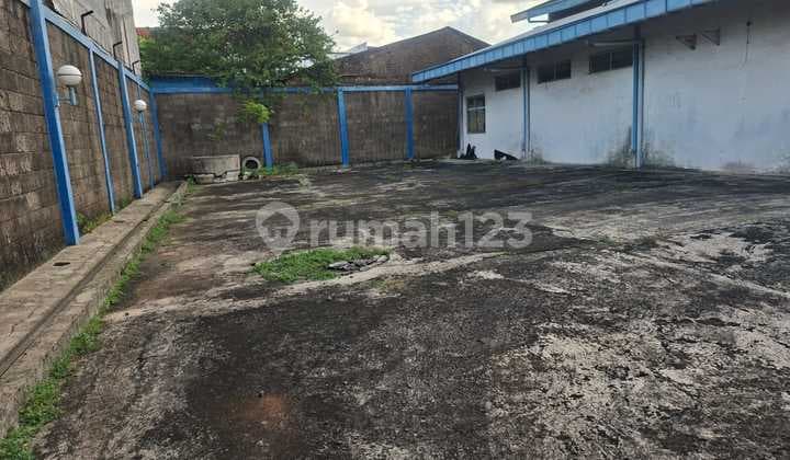 Di Jual Lahan dan Bangunan dan 5 Kios di Pasar Rebo