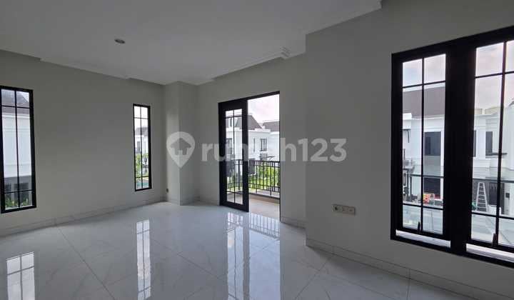 Disewa Rumah 2 Lantai di Cluster Jasmia Summarecon Crown Gading