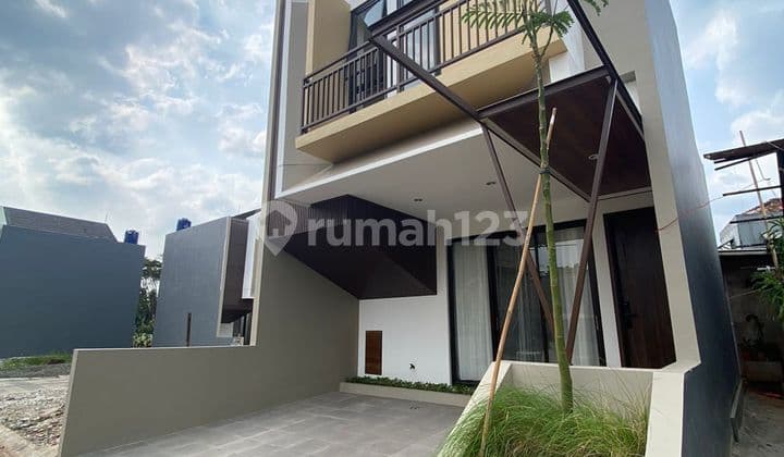 Rumah scandinavian full furnished ready di Cilangkap,bebas banjir