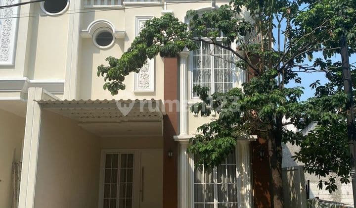 Rumah Baru Desain Modern Klasik di Kramatjati Town House,Bbs Bjr