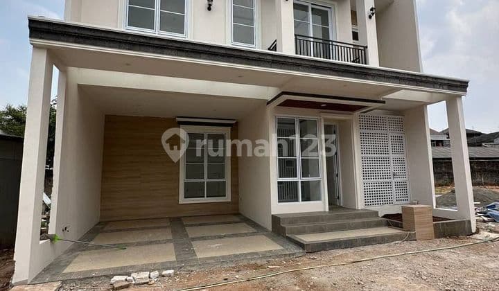 Rumah Bergaya American Clasik 2lt Di Bambu Apus,amanbebas Banjir