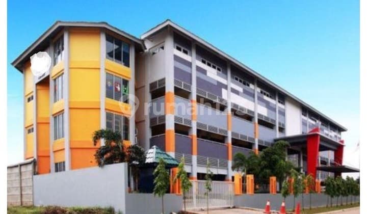Formerly Robust School Building in Kelapa Gading, North Jakarta, BBS Flooded