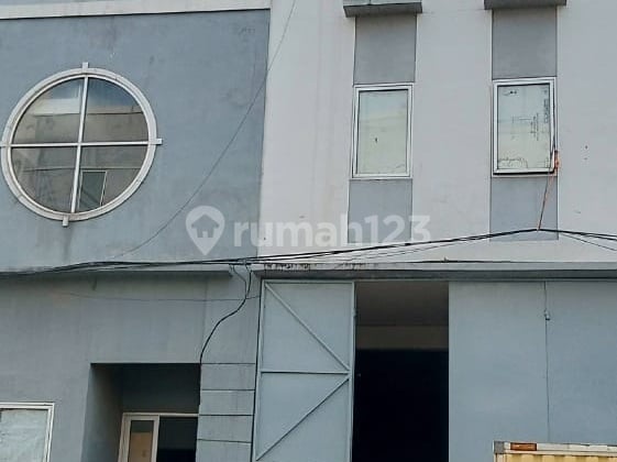 Warehouse for Sale at PIK Elang Laut Integrated Industrial Center, Size 324M², North Jakarta. Warehouse for Sale at PIK Elang Laut Integrated Industrial Center, Size 324M², North Jakarta.