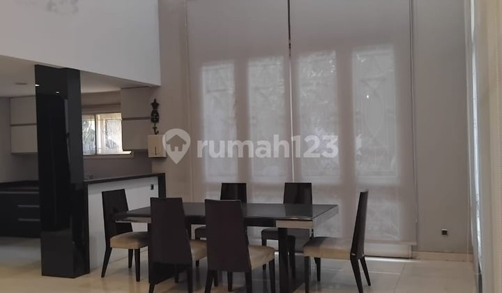 For Rent House in PIK Mediterranean Garden Resort Furnished size 225m², 3 floors in North Jakarta