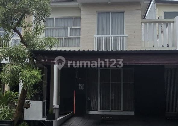 Rumah Royal Residence Wiyung dekat Lakarsantri, Pakuwon, Citraland