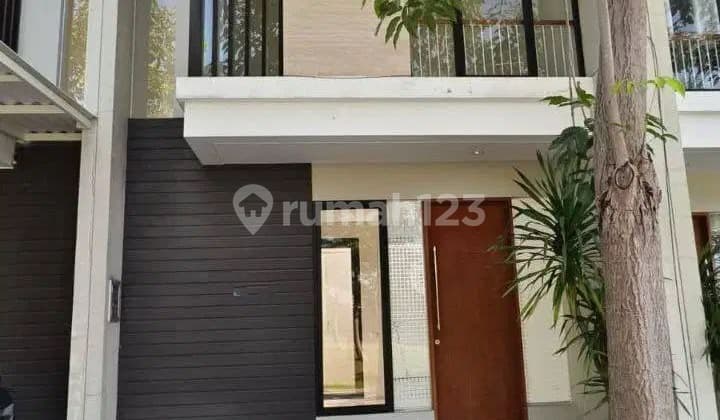 Rumah Minimalis Northwest Lake Citraland Dekat Wiyung, Lakarsantri