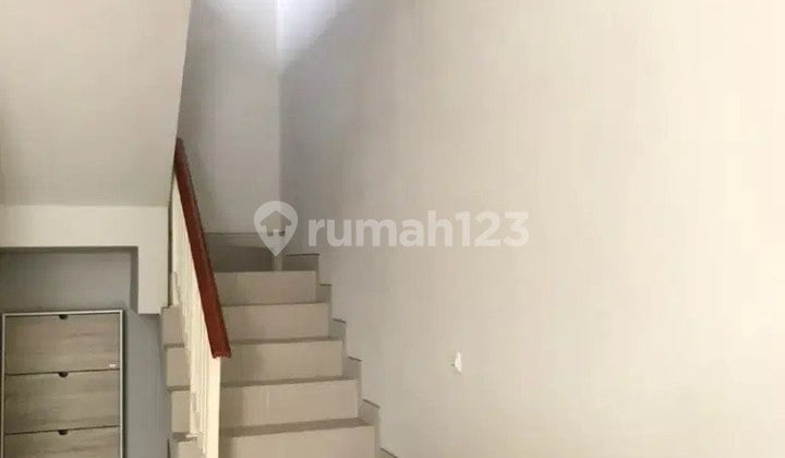 Disewakan Rumah Greenlake Citraland Surabaya Dekat Pakuwon, Wiyung, Lakarsantri, Lontar