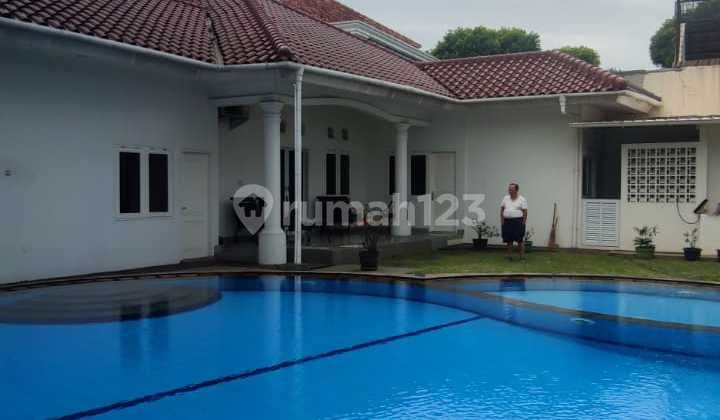 Rumah Mewah Rapi Private Pool Full Furnished Di Taman Giri Loka