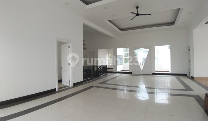 Luxurious and Spacious BSD House, Corner Position in Giri Loka 2, BSD Tangerang
