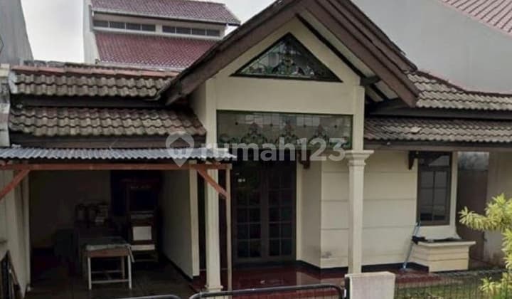 Rumah strategis pinggir jalan cocok untuk usaha di Griya Loka BSD