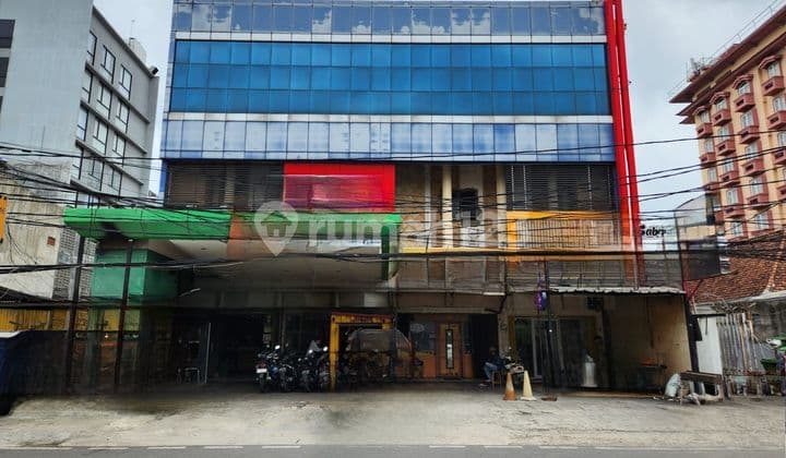 Jual Cepat... Cocok Untuk Kost Kostan , Jalan depan 10 M². LOKASI BAGUSSS!!