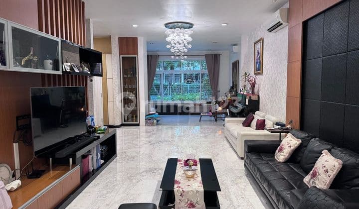 Rumah Cantik Springhill 4 lantai dengan lift