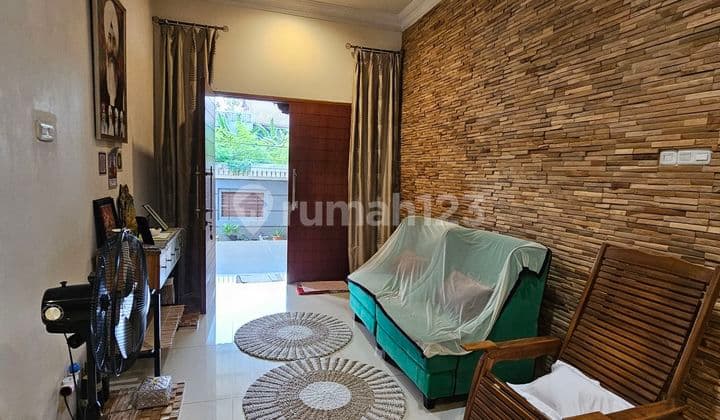 Rumah Hoek Fully Furnish siap masuk tinggal baw Koper